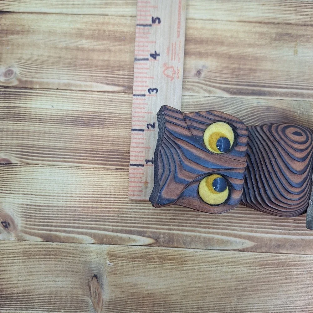 Unbranded hand carved